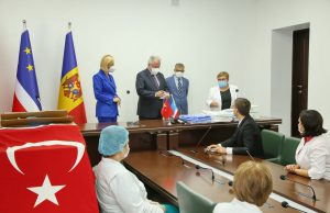 Турция прислала в Гагаузию средства защиты для медиков