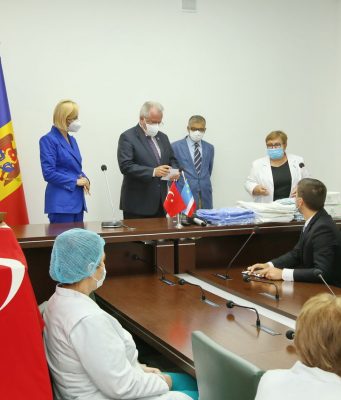 Турция прислала в Гагаузию средства защиты для медиков