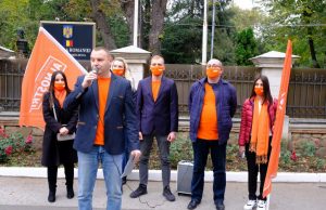 Партия «Наши» послу Румынии в Молдове: «Чемодан-вокзал-Бухарест»