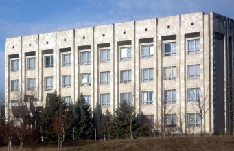 Выпускники Тараклийского университета смогут официально трудоустраиваться в Болгарии