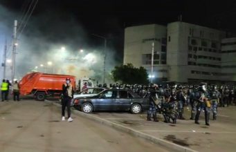 В Бишкеке неизвестные попытались захватить железнодорожную компанию