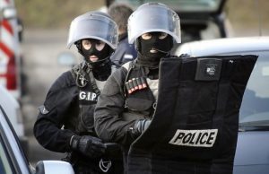 Во Франции начались задержания в связи с убийством учителя