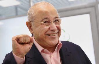 Петросян прокомментировал информацию о своей госпитализации