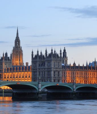 Коронавирус в мире: во Франции почти 42 тыс. заболевших за сутки, а британцы могут де-факто остаться без Рождества Лондон