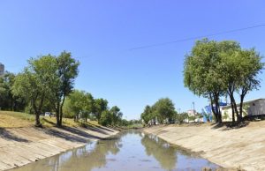 50 тысяч тонн ила убрано с русла реки Бык в Кишиневе бык