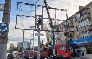 В Кишиневе продолжается эвакуация рекламных панно