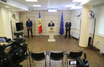 “ЗА МОЛДОВУ”: ВСТУПАТЬ В ЗАКУЛИСНЫЕ, КЕЛЕЙНЫЕ, СЕПАРАТНЫЕ ПЕРЕГОВОРЫ С ЛЕВЫМИ И ПРАВЫМИ МЫ НЕ НАМЕРЕНЫ