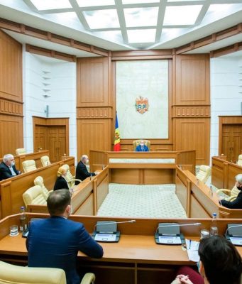 Додон: Диалог между властью и гражданским обществом должен быть продолжен