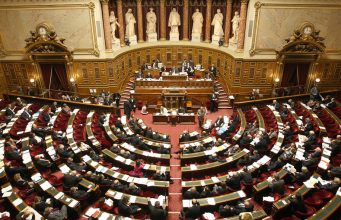 Статус Нагорного Карабаха: Баку спорит с сенатом Франции