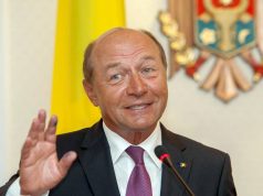 Партия Бэсеску прошла в румынский парламент благодаря голосам, полученным в Молдове