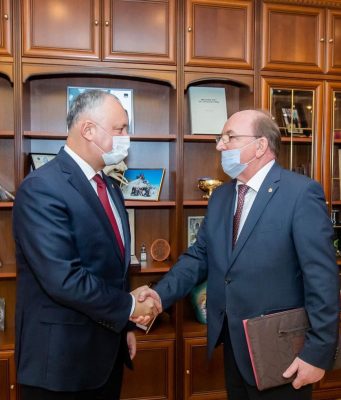 Президент Игорь Додон провел рабочую встречу с Послом Российской Федерации в Республике Молдова Олегом Васнецовым.