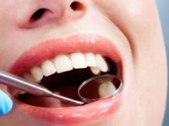 Врачи назвали самые вредные для зубов привычки