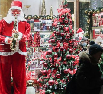 Новый год и коронавирус: с жестким локдауном, полицией и комендантским часом