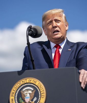 Трампа оправдали по обвинению в подстрекательстве к штурму Капитолия трамп