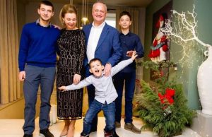 Игорь Додон поздравил сограждан с Рождеством Христовым