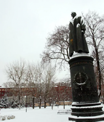 В России призвали вернуть памятник Дзержинскому на Лубянскую площадь