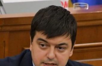 Вартанян: У Молдовы нет полноценного правительства по прихоти одного политика