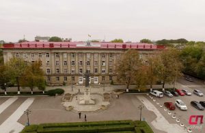 Главам предприятий в Бельцах повысили зарплаты бельцы