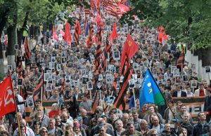 “Победа!Молдова!” Тысячи людей участвуют в Марше Победы