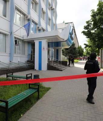 По факту двух “бомб” в судах Кишинева начато следствие