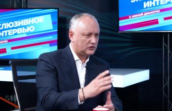 Додон: скоро прибудет новая партия вакцины Sputnik V