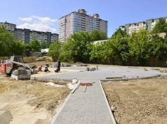 Ремонт дворов в Кишиневе продолжается