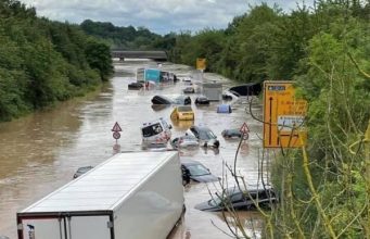Потом в Европе уносит дома и жизни, есть и пропавшие
