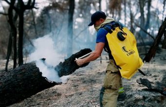 Герои среди нас: как молдавские пожарные Грецию спасают