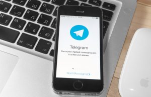 7 ноября в Telegram стали появляться первые официальные рекламные сообщения