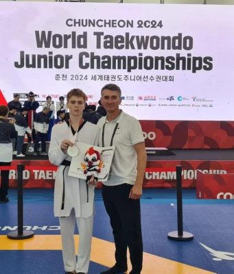 Молдавский спортсмен Артем Рошка завоевал серебряную медаль на чемпионате мира по тхэквондо среди юниоров