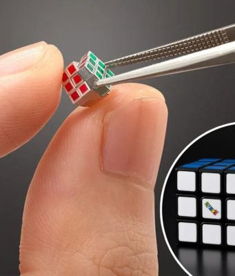 Японский производитель игрушек создал самый маленький кубик Рубика