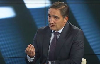 Кандидат в президенты Александр Стояногло поговорил с жителями города Бельцы