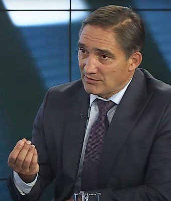 Кандидат в президенты Александр Стояногло поговорил с жителями города Бельцы