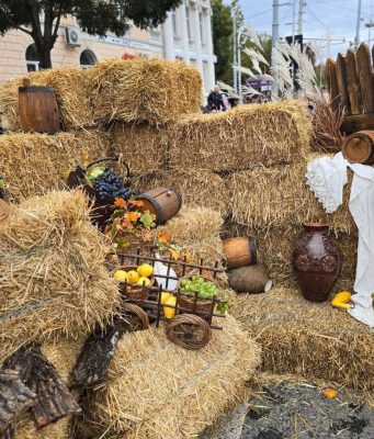 На центральных улицах Кишинева заканчиваются последние приготовления к празднованию Дня города