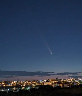 Жители Молдовы делятся фото кометы C/2023 A3