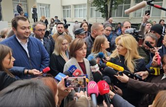 Майя Санду обратилась к гражданам с призывом голосовать.