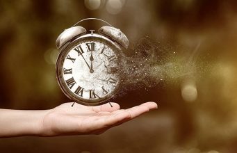 Молдова переходит на зимнее время