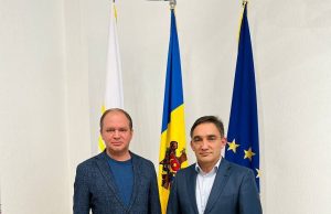 Мэр Кишинева Ион Чебан встретился с кандидатом в президенты от Партии социалистов Александром Стояногло.