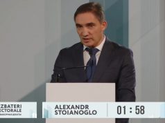 Стояногло: Вы только и делаете, что закрываетесь, за эти годы ничего не построено. Я понимаю, что это не входит в ваши полномочия. Чем вы занимаетесь?