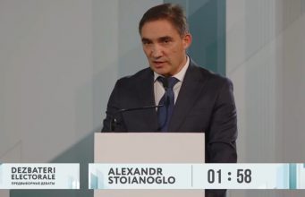 Стояногло: Вы только и делаете, что закрываетесь, за эти годы ничего не построено. Я понимаю, что это не входит в ваши полномочия. Чем вы занимаетесь?