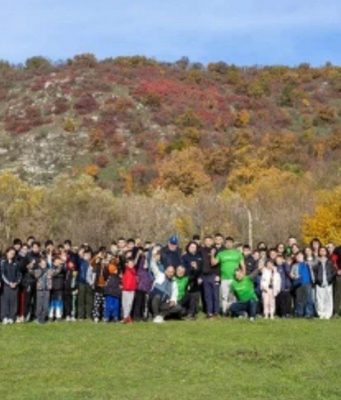 Фонд экологического развития EcoDava 2 ноября организовал волонтерскую акцию с участием более ста молодых людей, которые убирали зеленые насаждения в заповеднике «Старый Оргеев», – пишет noi.md.