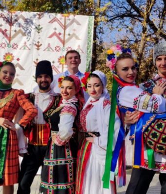 Бендерчане рассказали о своём городе на фестивале-ярмарке Buсaan zengenii в Гагаузии. Мероприятие проходило в Чадыр-Лунге в парке «Победа».