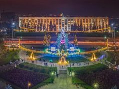 Праздник к нам приходит