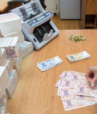 Молдаване предпочитают хранить деньги в банках в леях