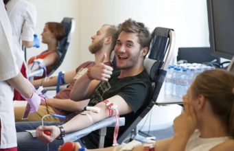 Примэрия Кишинева совместно с Национальным центром переливания крови организует в декабре акции по добровольной сдаче крови. Пункты будут открыты в помещениях претур секторов, медико-территориальных ассоциаций и центров семейных врачей с 09:00 до 14:00.