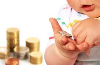 Семьи с детьми могут уже получить свои пособия