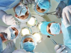 Два ведущих медицинских учреждения страны впервые провели уникальные хирургические операции.