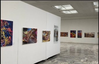 На электронных панно Кишинева будут транслировать работы местных молдавских художников.