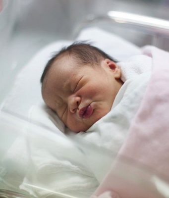 Пособие при рождении ребенка увеличено на 1350 леев