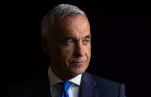 Кэлин Джорджеску, прошедший во второй тур выборов президента Румынии, подал жалобу в Европейский суд по правам человека (ЕСПЧ) в связи с отменой результатов голосования.